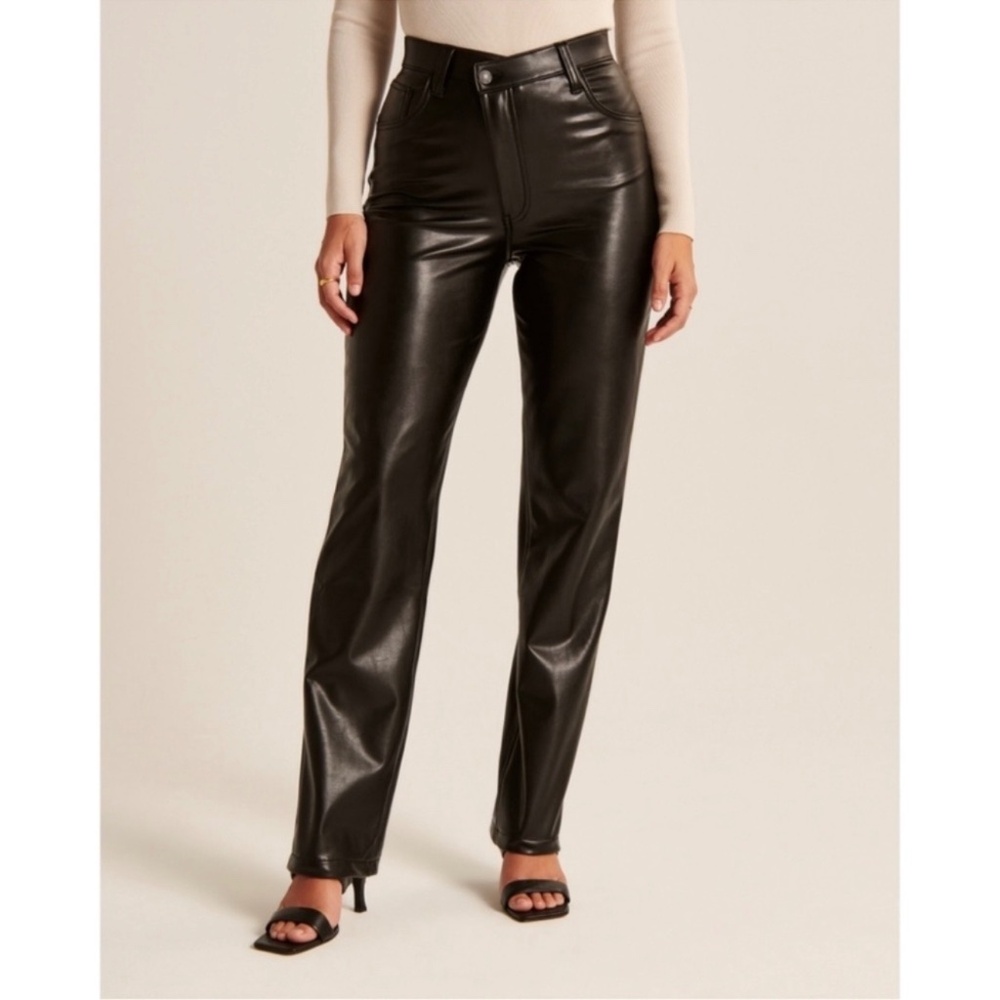 NWT Abercrombie & Fitch Vegan Leather 90s Straight Ultra High Rise Pants - Picture 1 of 5